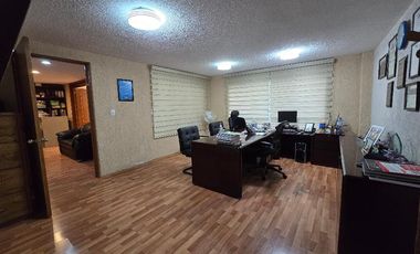 Casa en venta con uso de suelo para oficinas en Narvarte