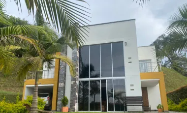 Se vende casa en alcaravanes, marinilla