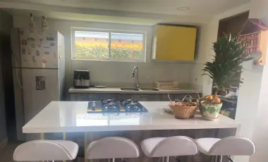Se vende casa en alcaravanes, marinilla