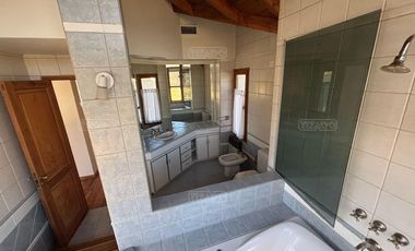 Casa en Venta en Neuquen Capital, Neuquén, Patagonia, Argentina