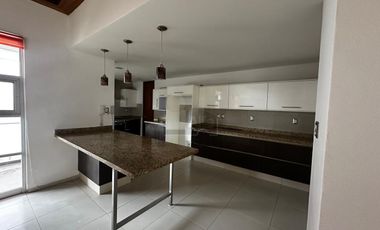 Casa EN VENTA en Fracc. Exclusivo Pedregal II en San Luis Potosí