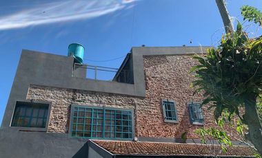 Alberdi 764 - Casa en  el corazón de olivos