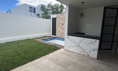 Casa en Venta en Mérida, Varena, Cholul  ( L. 4 y 20)