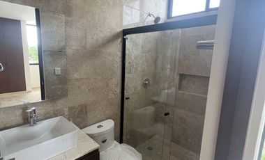 Casa en Venta en Mérida, Varena, Cholul  ( L. 4 y 20)