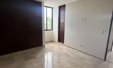 Casa en Venta en Mérida, Varena, Cholul  ( L. 4 y 20)