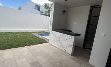 Casa en Venta en Mérida, Varena, Cholul  ( L.21)