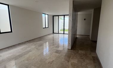 Casa en Venta en Mérida, Varena, Cholul  ( L.21)