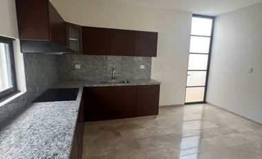 Casa en Venta en Mérida, Varena, Cholul  ( L.21)