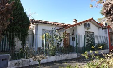 Casa en Turdera con 2 dormitorios - APTA CRÉDITO