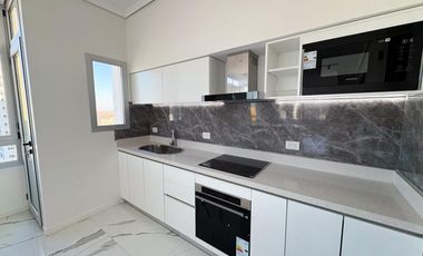 Piso 4 ambientes de CATEGORÍA
