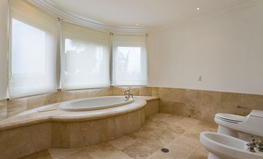 EN VENTA Casa en Bosques de las Lomas