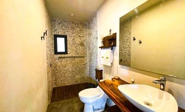 CASA EN VENTA EN VALLE DE BRAVO - RETREAT CENTER-VALLE IRIS