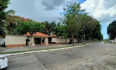 En Renta, Terreno de 863 m2 en Esquina sobre Avenida principal en Altabrisa