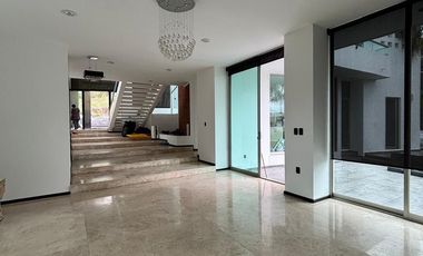 CASA RESIDENCIAL EN RENTA EN EL CLUB Y DENTRO DEL CAMPO DE GOLF TRES MARIAS