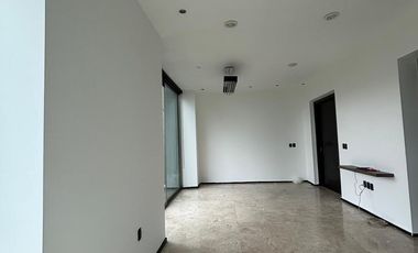 CASA RESIDENCIAL EN RENTA EN EL CLUB Y DENTRO DEL CAMPO DE GOLF TRES MARIAS