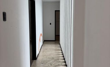 CASA RESIDENCIAL EN RENTA EN EL CLUB Y DENTRO DEL CAMPO DE GOLF TRES MARIAS