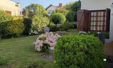 Casa en venta - 3 Dormitorios 2 Baños - Pinamar