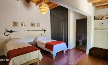 Casa en ALQUILER amoblada y equipada, en Chacras de Coria. Lujan de Cuyo.