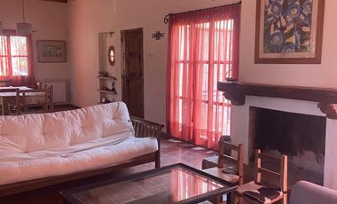 Casa en ALQUILER amoblada y equipada, en Chacras de Coria. Lujan de Cuyo.