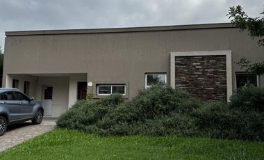 ALQUILER Casa en Fincas de Hudson