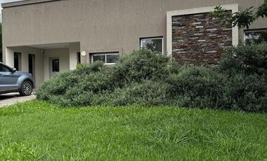 ALQUILER Casa en Fincas de Hudson