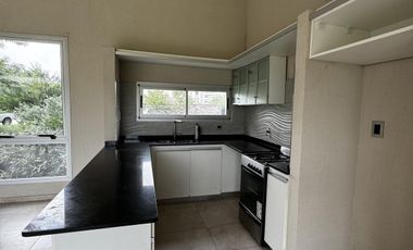 ALQUILER Casa en Fincas de Hudson