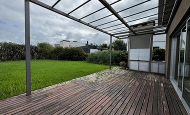 ALQUILER Casa en Fincas de Hudson