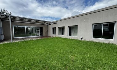 ALQUILER Casa en Fincas de Hudson