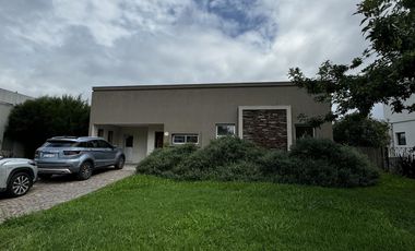 ALQUILER Casa en Fincas de Hudson