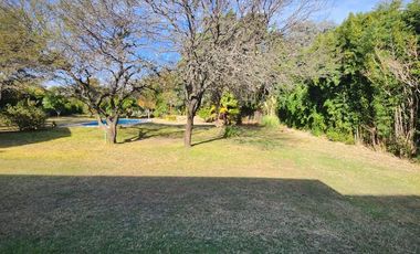 Casa de Una Planta 2119 m2 de terreno, 4 dormitorios Las Delicias