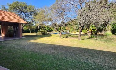 Casa de Una Planta 2119 m2 de terreno, 4 dormitorios Las Delicias