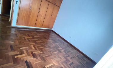 Casa de Una Planta 2119 m2 de terreno, 4 dormitorios Las Delicias