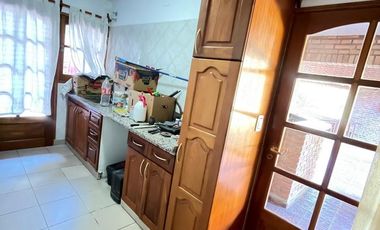 Casa de Una Planta 2119 m2 de terreno, 4 dormitorios Las Delicias