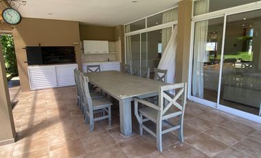 Casa en venta en Barrio Golf 1, Costa Esmeralda
