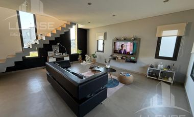 Casa 4 ambientes con pileta en alquiler - Guillermo E Hudson