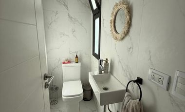 Casa 4 ambientes con pileta en alquiler - Guillermo E Hudson