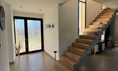 Casa 4 ambientes con pileta en alquiler - Guillermo E Hudson