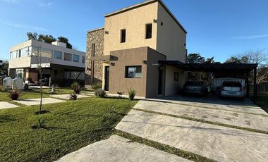 Casa 4 ambientes con pileta en alquiler - Guillermo E Hudson