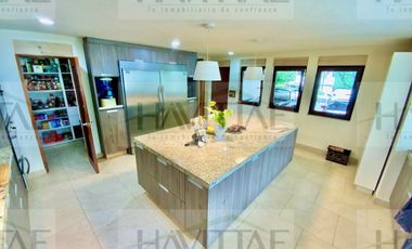 Casa Magnifica con Jardín  en Tenis San Francisco