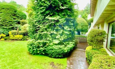 Casa Magnifica con Jardín  en Tenis San Francisco