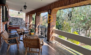 CASA DE CAMPO AMUEBLADA CON CABALLERIZAS EN  PRADERAS DEL POTRERO, HIDALGO