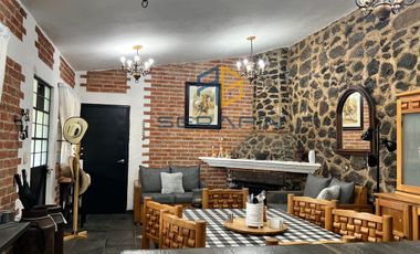 CASA DE CAMPO AMUEBLADA CON CABALLERIZAS EN  PRADERAS DEL POTRERO, HIDALGO