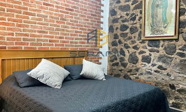 CASA DE CAMPO AMUEBLADA CON CABALLERIZAS EN  PRADERAS DEL POTRERO, HIDALGO