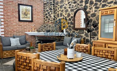 CASA DE CAMPO AMUEBLADA CON CABALLERIZAS EN  PRADERAS DEL POTRERO, HIDALGO