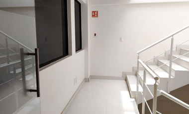 Edificio en venta para oficinas a 1.5 Km de la Alameda Hidalgo, Qro.