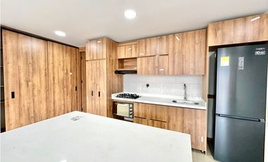 Apartaloft cerca a Laureles