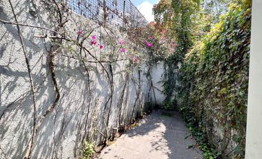 CASA EN CONDOMINIO SOBRE PASEO DE LA  REFORMA PARA REMODELAR