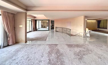 CASA EN CONDOMINIO SOBRE PASEO DE LA  REFORMA PARA REMODELAR