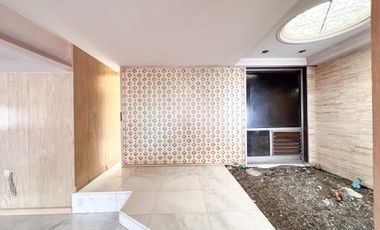 CASA EN CONDOMINIO SOBRE PASEO DE LA  REFORMA PARA REMODELAR