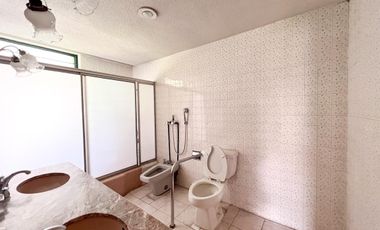 CASA EN CONDOMINIO SOBRE PASEO DE LA  REFORMA PARA REMODELAR